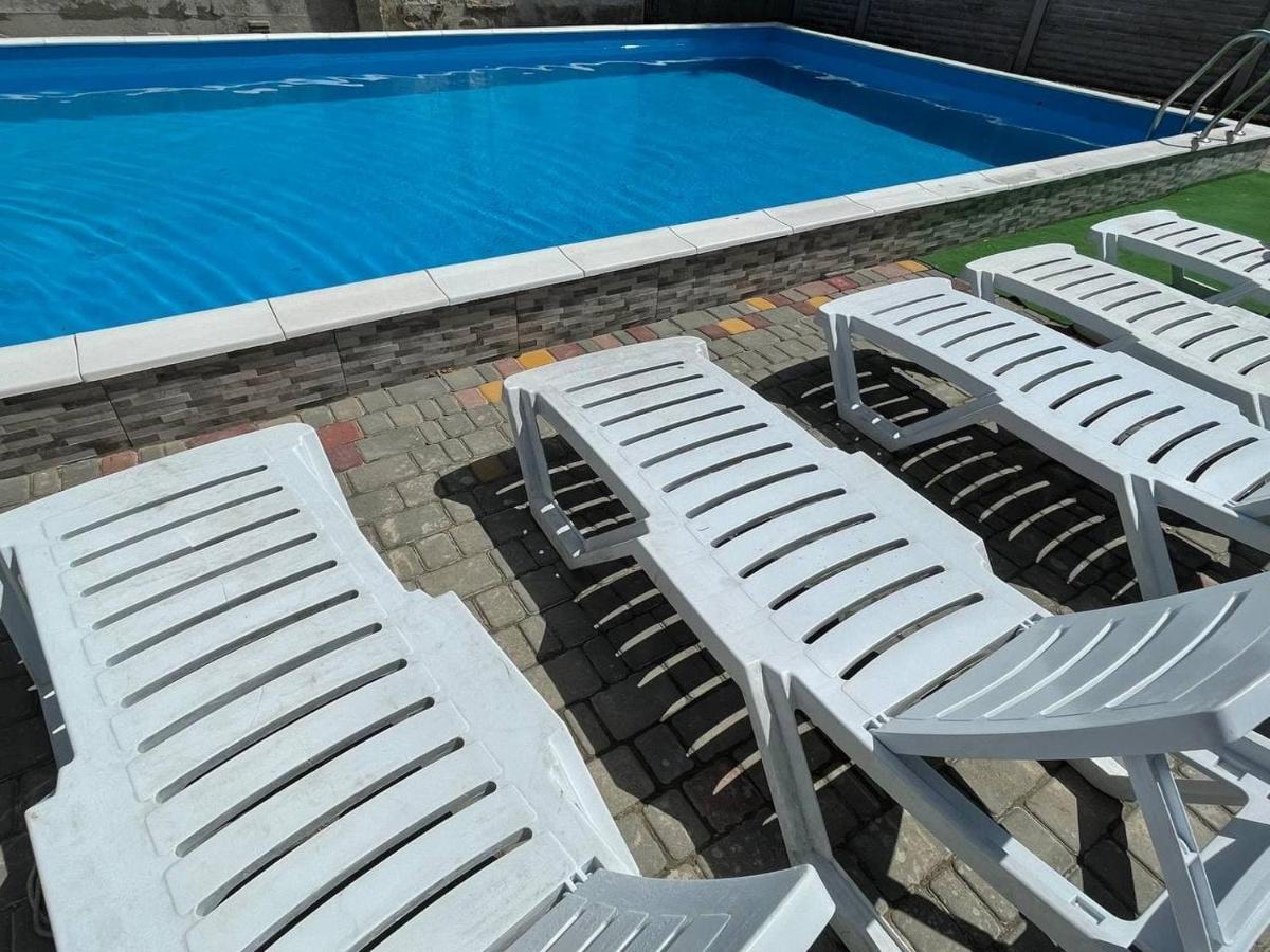 Balcony Hotel Зализний Порт Екстериор снимка