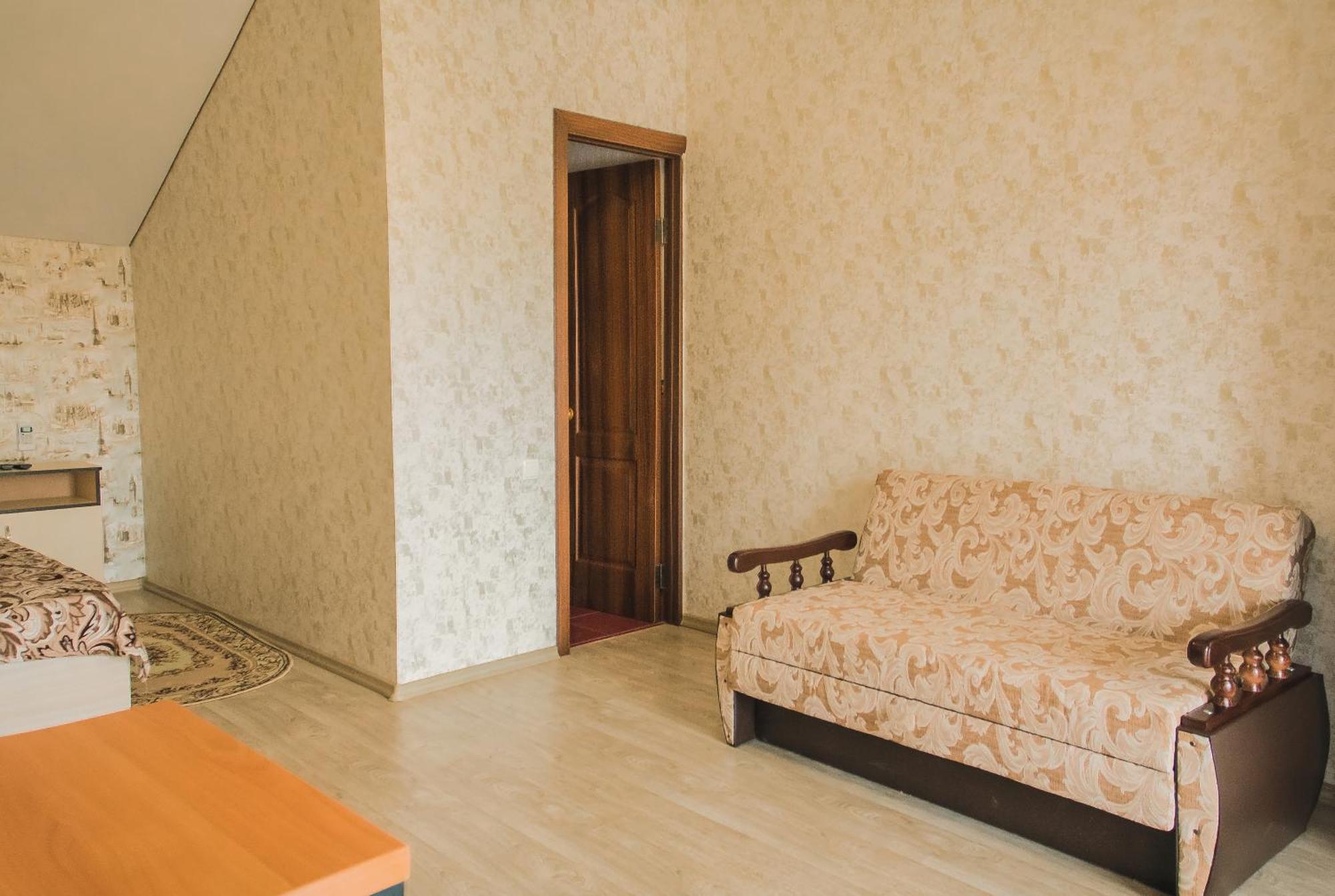 Balcony Hotel Зализний Порт Стая снимка