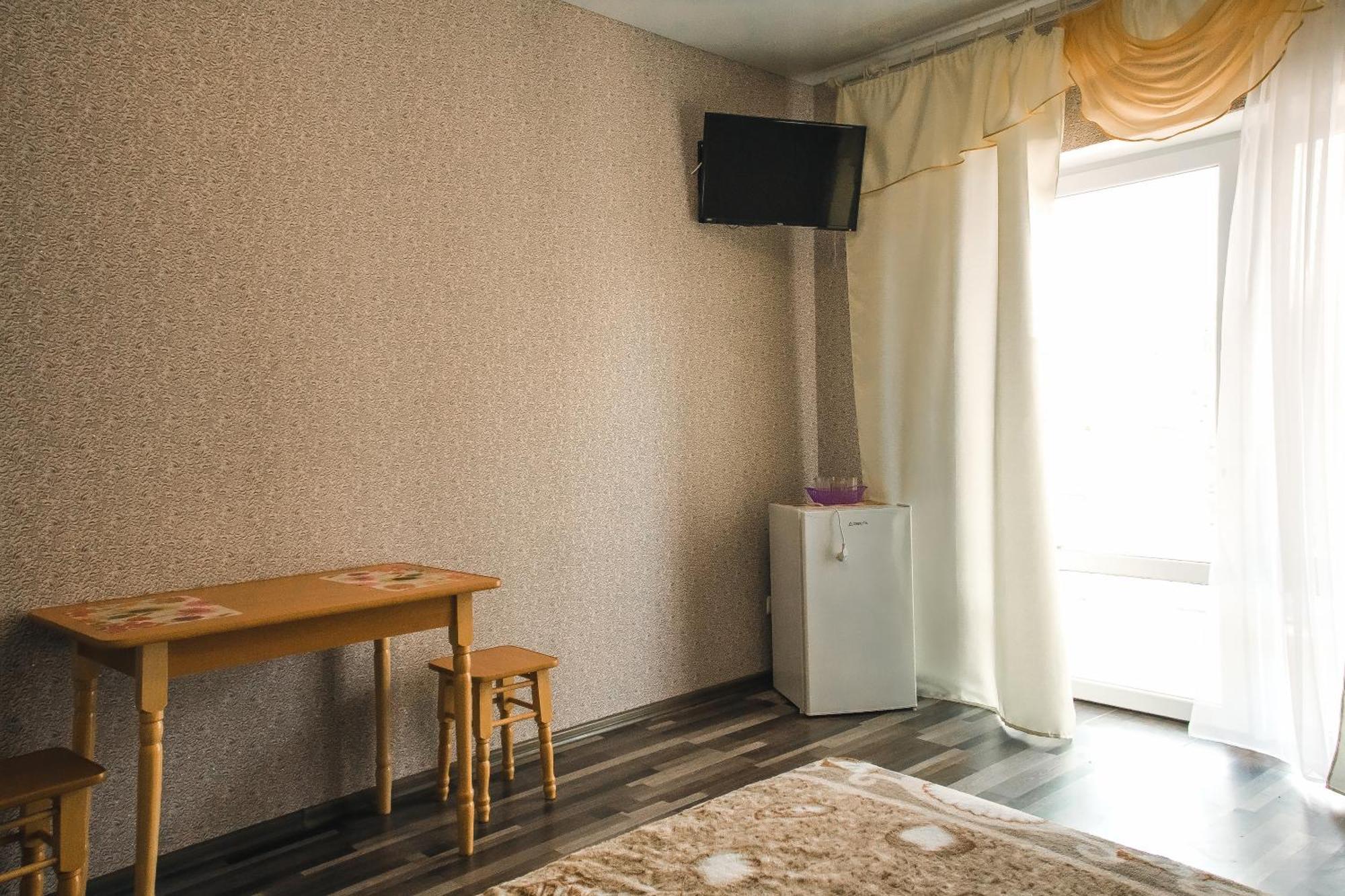 Balcony Hotel Зализний Порт Стая снимка