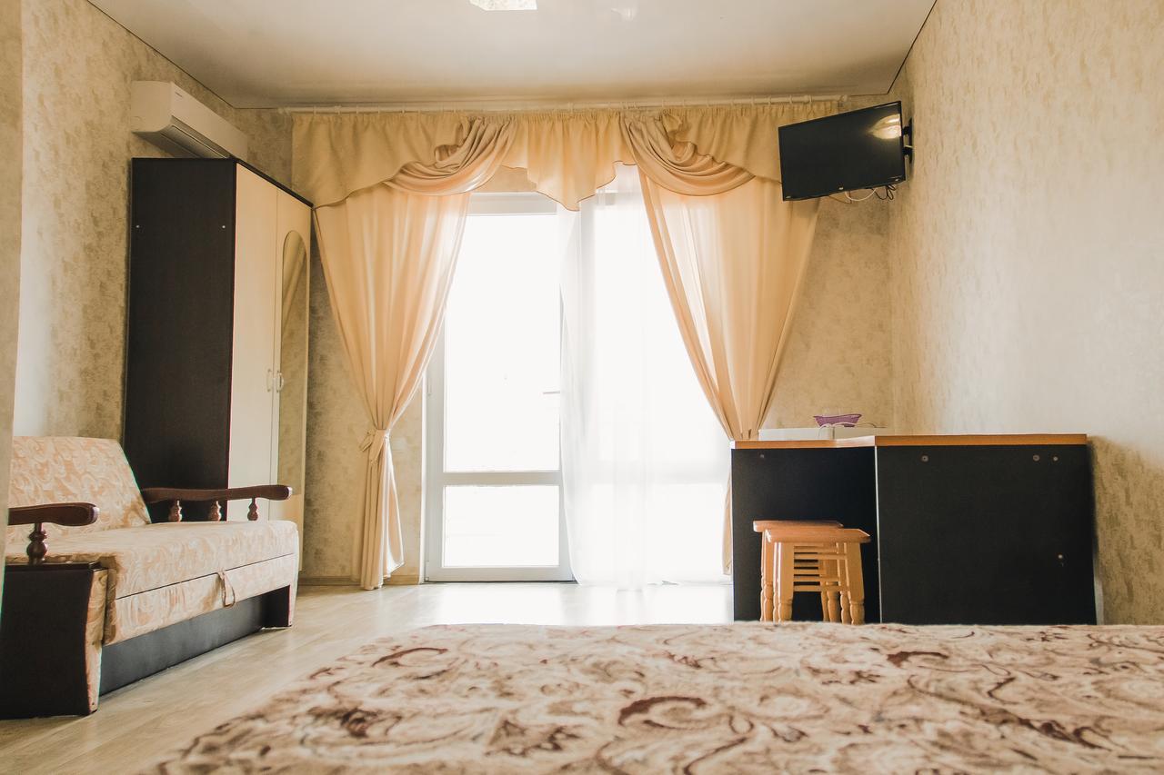Balcony Hotel Зализний Порт Екстериор снимка