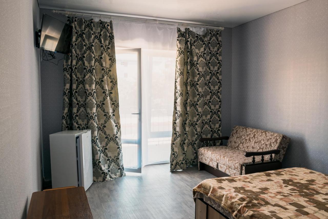 Balcony Hotel Зализний Порт Екстериор снимка