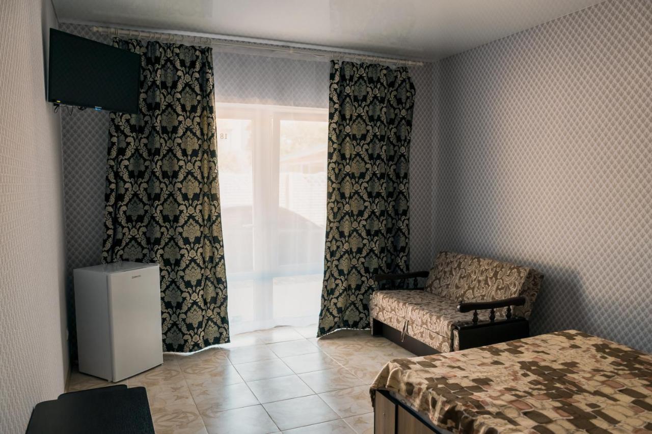 Balcony Hotel Зализний Порт Екстериор снимка