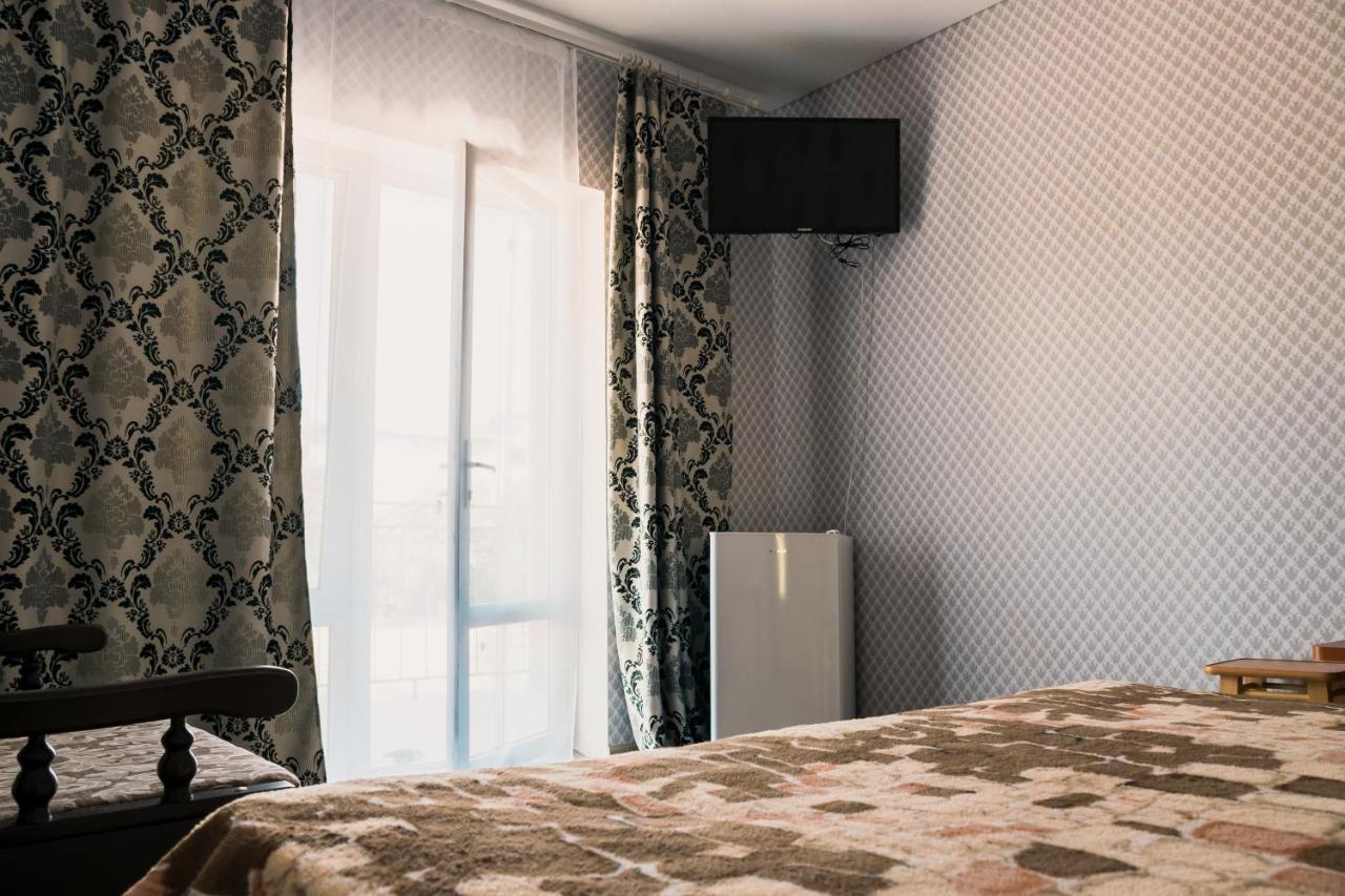 Balcony Hotel Зализний Порт Екстериор снимка