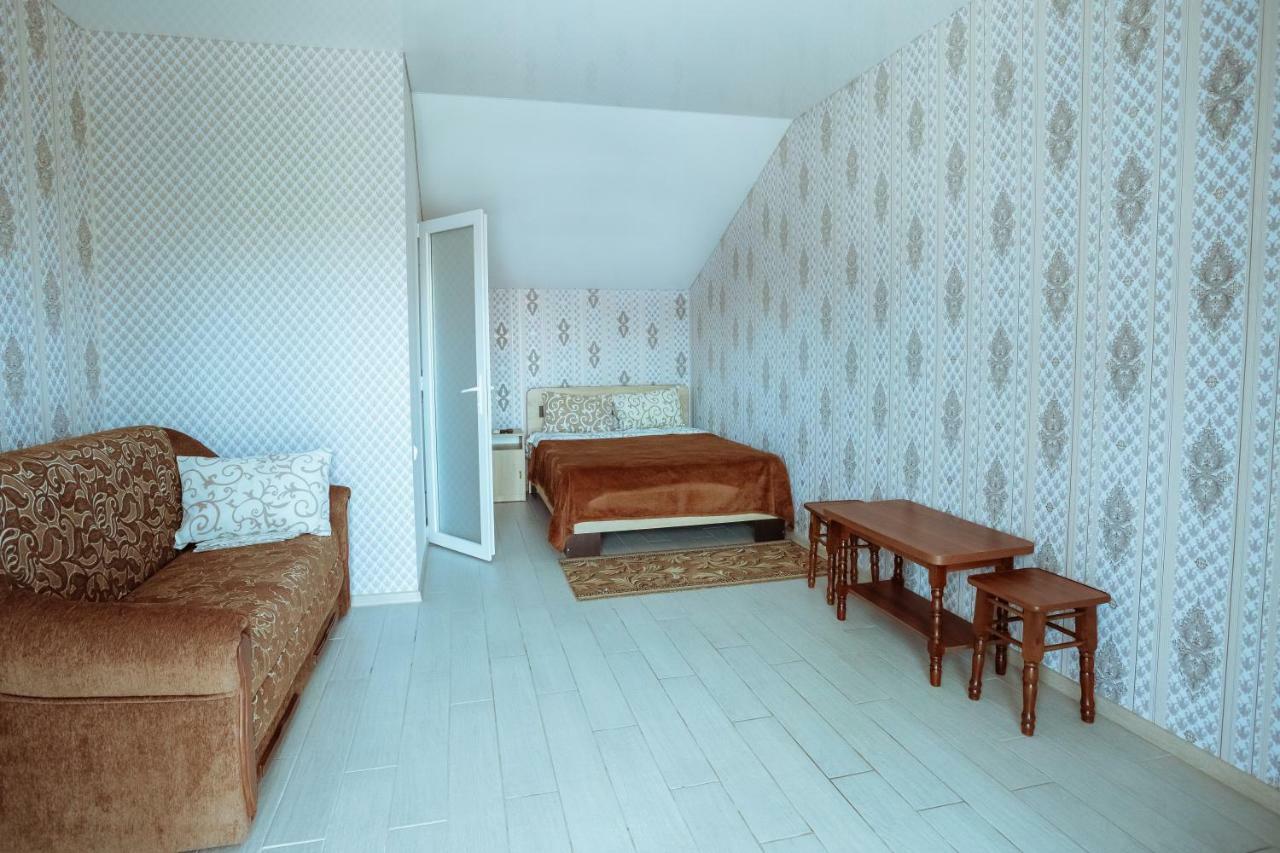 Balcony Hotel Зализний Порт Екстериор снимка