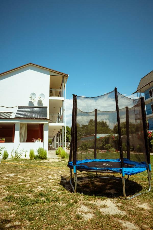 Balcony Hotel Зализний Порт Екстериор снимка